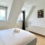 Air Conditioning, Calm & Comfort In The Heart Of Marais Appartement Paris