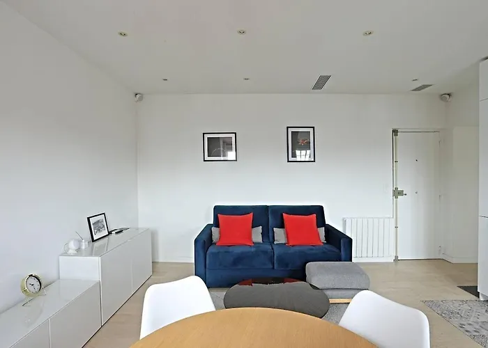 Air Conditioning, Calm & Comfort In The Heart Of Marais * Paris