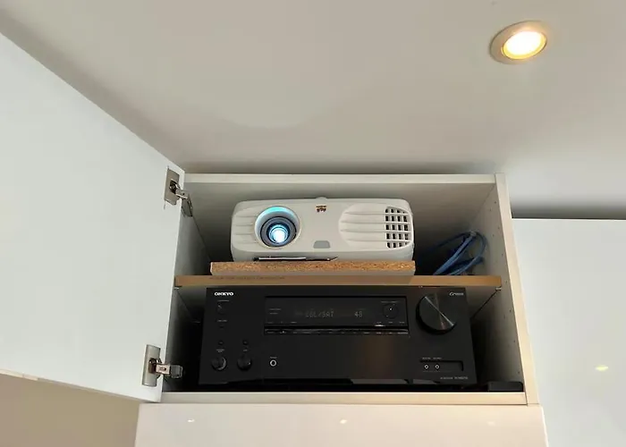 Air Conditioning, Calm & Comfort In The Heart Of Marais Daire *
