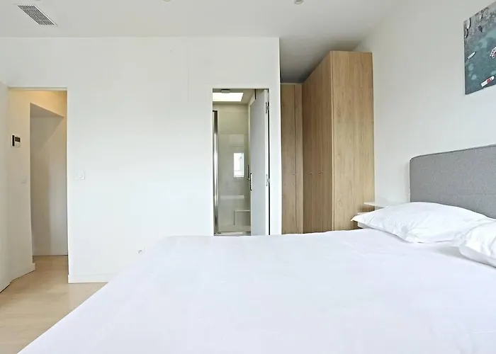 Air Conditioning, Calm & Comfort In The Heart Of Marais *